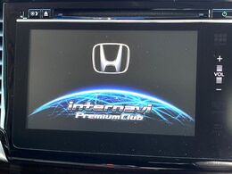 【メーカー純正ナビ】インテリアに溶け込むスタイリッシュな「専用設計」メーカーナビを装備♪視認性や操作性など基本性能にも優れ、より上質なカーライフをお楽しみいただけます。