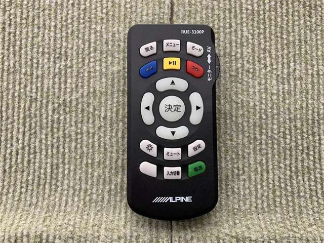 後席モニター用リモコンです。