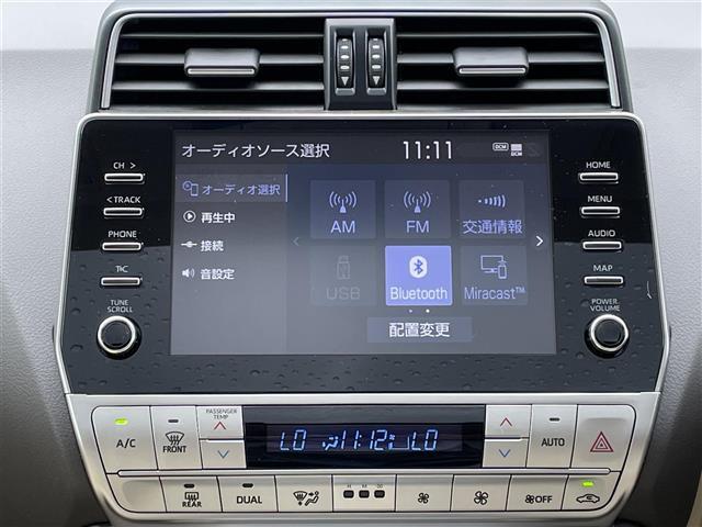こちら運転席周りのスイッチの写真になります。各部しっかり動作の確認をしておりますので、ご安心だくさい。また、第三者機関の鑑定書もありますので、そちらの方も併せて、ご確認いただければ幸いです！