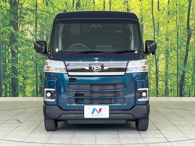 弊社では、全車『修復歴なし』のお車のみ取り扱っております。専任バイヤーによる厳選した仕入れの後、入庫後の車両チェックを行い、ネクステージが認定した高品質な中古車をご提供しております。