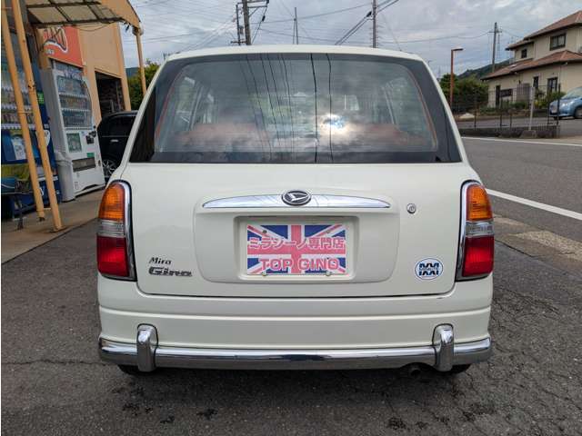 納車時にエンジンオイル、オイルエレメント、バッテリー、ワイパーブレード等新品に交換しています！