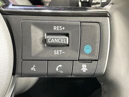 【プロパイロット】高速道路での長距離走行が楽に！！渋滞時と巡回走行のシーンで、アクセル・ブレーキ・ステアリングを自動で制御し、長距離運転の負担を軽減してくれます♪