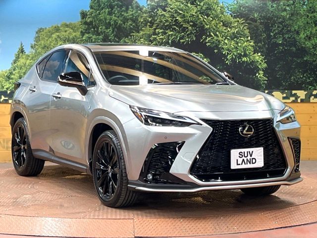 大好評のボディコーティング「弾スプラッシュコート」もご納車までに施工可能。通常のガラスコートと異なる、耐久年数6年の無機質ガラスコーティングが、ボディをキレイな状態に保ってくれます。