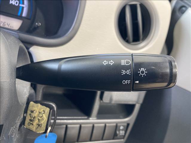 ご納車後も安心、安全なお車にお乗りいただく為にお得な保証パックもご用意しております。軽スマイルは、ご成約から納車後までお客様の大切なお車のサポートをさせていただきます！