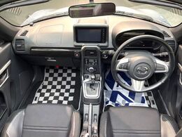 グループ総在庫数約30，000台！！全国の系列店からメーカー・車種問わずご紹介出来るので、あなたにピッタリのお車が見つかるはずです♪まずはお問い合わせ下さい☆