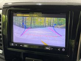 【バックカメラ】駐車時に後方がリアルタイム映像で確認できます。大型商業施設や立体駐車場での駐車時や、夜間のバック時に大活躍！運転スキルに関わらず、今や必須となった装備のひとつです！