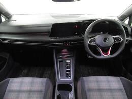 運転中、ずっと視界に入るインパネはインテリアの顔。エクステリアと同じように気に入ったものを選んでくださいね。