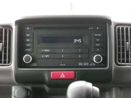 CD一体型AM/FMチューナーが装備されております。