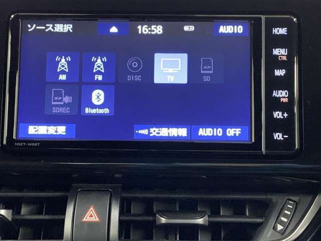フルセグテレビ、DVD、CD、ブルートゥースオーディオなどが楽しめます。