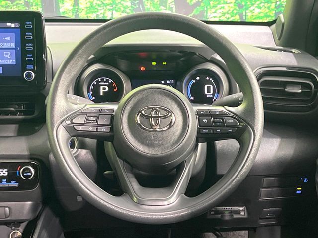 【ステアリングスイッチ】運転中、前方から目線をそらすことなく、オーディオ等の操作が可能な便利機能！安心＆快適なドライブを演出してくれます♪
