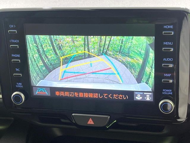 【バックカメラ】駐車時に後方がリアルタイム映像で確認できます。大型商業施設や立体駐車場での駐車時や、夜間のバック時に大活躍！運転スキルに関わらず、今や必須となった装備のひとつです！