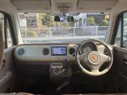 運転者にとっては日々使用することとなる運転席です。運転席が快適だと運転に集中することができますね。