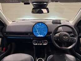 ★プッシュスタートでエンジンが掛かります★エンジンスタートストップボタンが真ん中にあるのが、おしゃれですよね★