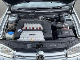 禁煙車　ワンオーナー車　6速マニュアル車　黒レザーシート　社外マフラー　ダウンサス　社外18インチアルミホイール　ETC　キセノンライト　リモコンキー　革巻きステアリング　純正フロアマット