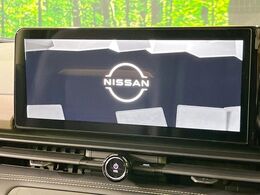 【純正ナビ】人気の純正ナビを装備。オーディオ機能も充実しており、Bluetooth接続すればお持ちのスマホやMP3プレイヤーの音楽を再生可能！毎日の運転がさらに楽しくなります！！