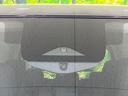 【プロパイロット】高速道路での長距離走行が楽に！！渋滞時と巡回走行のシーンで、アクセル・ブレーキ・ステアリングを自動で制御し、長距離運転の負担を軽減してくれます♪