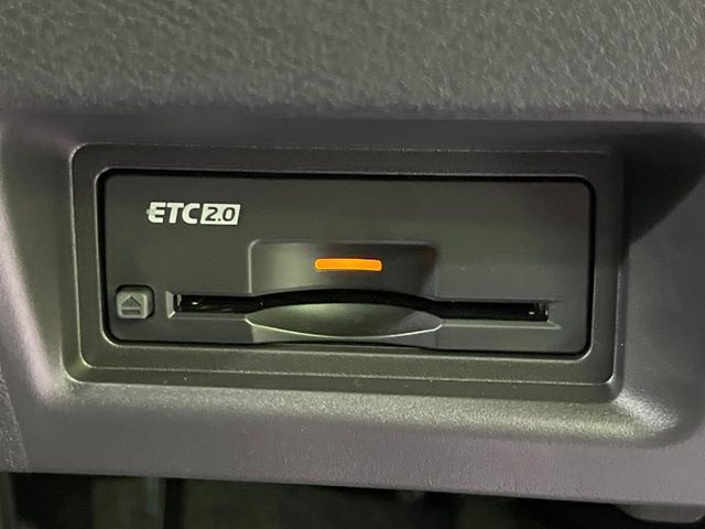 【ETC】高速道路の料金所をストレスなく通過！話題のスポットやサービスエリアに多い「スマートIC」利用時は必須のアイテムです。当店でセットアップを実施、ご納車当日からすぐにご利用いただけます！