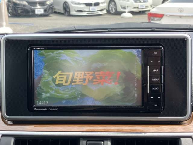 フルセグ・Bトゥース・DVD・SDカード　※走行中視聴できます。