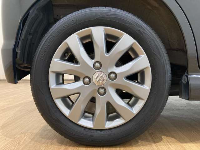 タイヤ残量、6分～7分程度有ります。