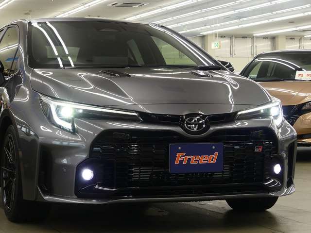 LEDヘッドランプを搭載しておりますので、夜間走行時の視界確保は安心できますね