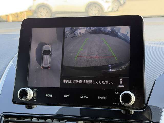 全周囲カメラ装備☆駐車が苦手な方でも安心です！！