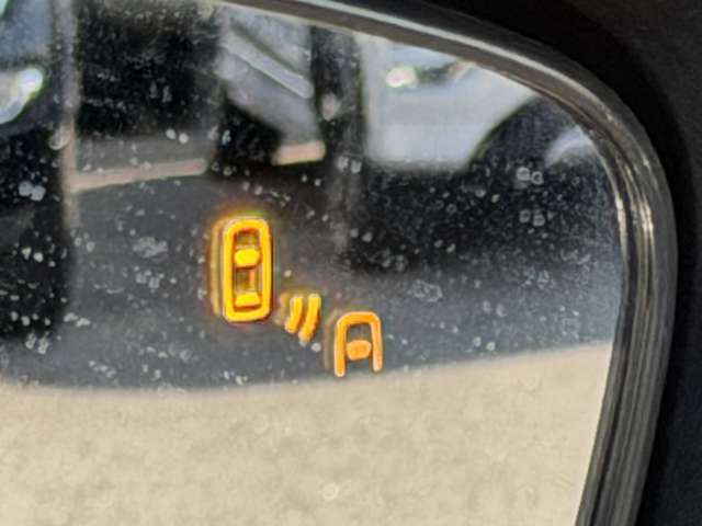 BSM装備☆側後方から接近する車を感知して光でお知らせしてくれます！！