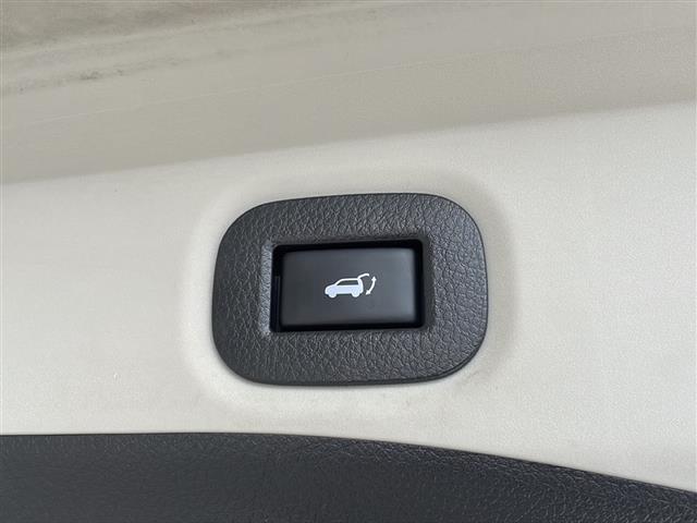 【運転席操作部】快適なドライブを楽しむための機能が装備されています！運転席から触れるので、使いやすいです！除菌プランいれていただくと、さらに清潔で安心していただけます！