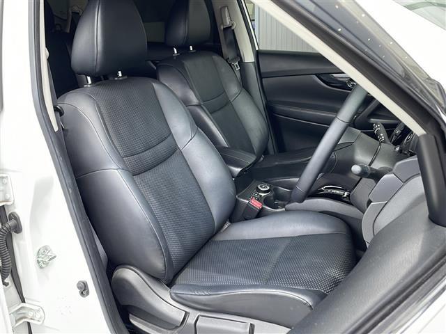 【運転席】座り心地が良いシートなので長時間の運転でも快適にお過ごしいただけます。新品のフロアマットのご注文も可能です。掲載箇所以外にご希望の写真がございましたらお気軽にお問い合わせ下さい。