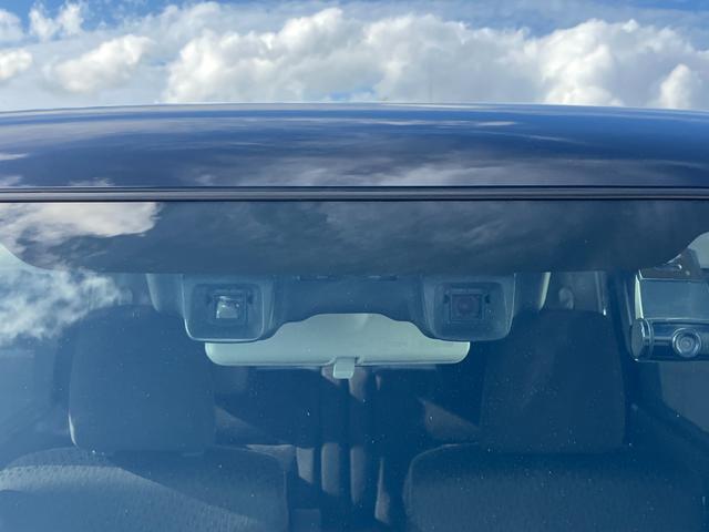 ステレオカメラで認識し、衝突回避・衝撃軽減をサポート【デュアルカメラブレーキサポート】！（くわしくはスタッフへ）