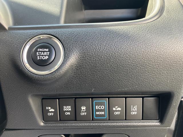キーレスプッシュスタート。豊富な装備も魅力的！各機能の切り替えボタンは運転席から操作ラクラク。