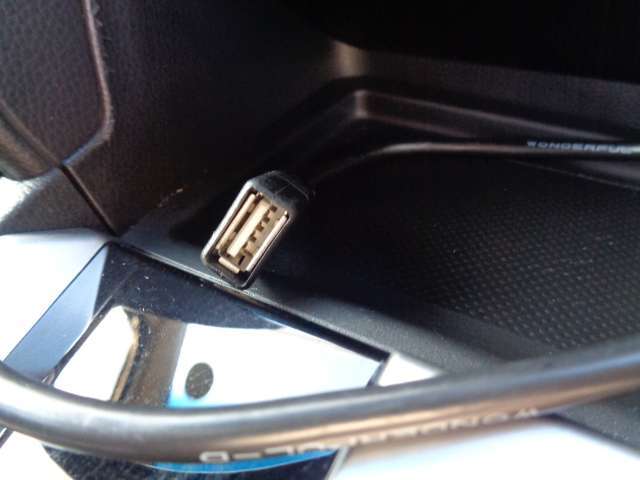 ナビ連動USB