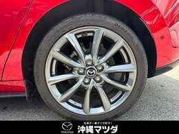 純正の18インチアルミホイールです。