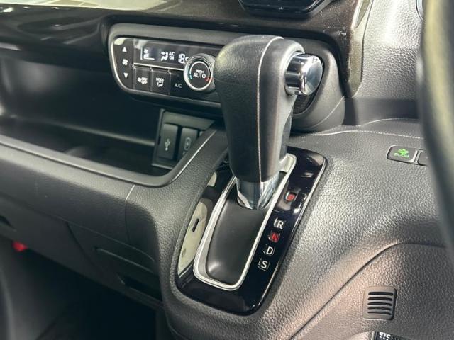 国産車から輸入車まで多様なお客様のニーズのお応えできるように、全国規模で豊富な在庫展開！車のことならWECARSへ！