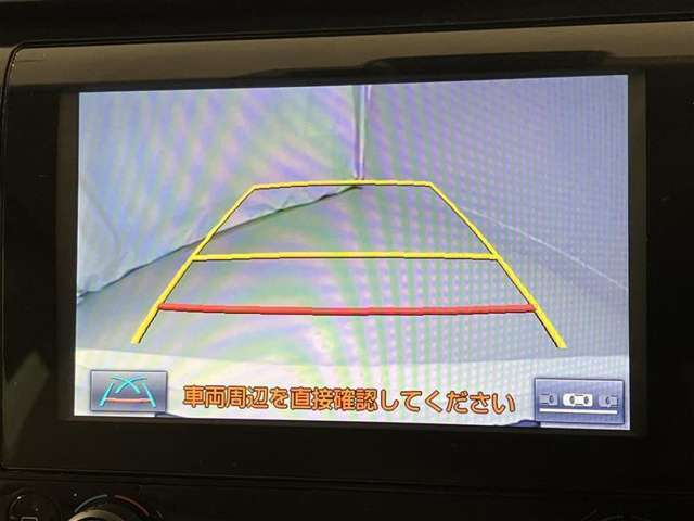 バックガイドモニターで、後方を確認しながら安心して駐車することができます。運転初心者も熟練者も必須の機能ですよ！
