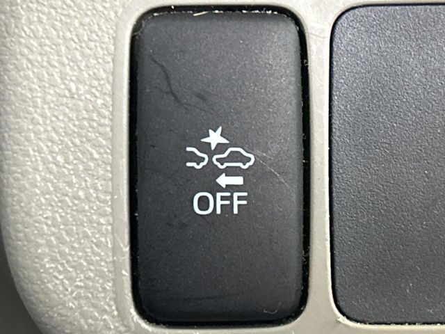 【スマートアシスト】走行中に前方の車両等を認識し、衝突しそうな時は警報とブレーキで衝突回避と被害軽減をアシスト。より安全にドライブをお楽しみいただけます。
