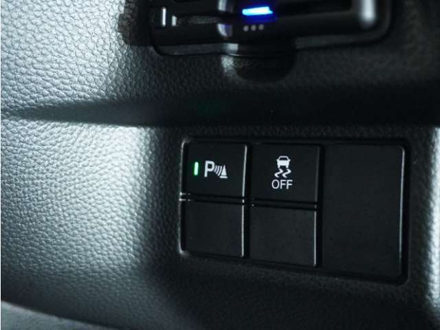 ◆障害物センサー◆車庫入れの時などに近くに障害物がある場合、障害物までの距離を音で知らせてくれます。