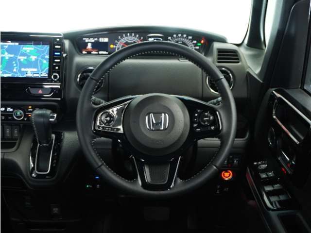 【Honda SENSING】先進の安全運転支援機能で、さまざまなシーンで運転をサポート！システムが運転中のヒヤリハット回避を支援します。