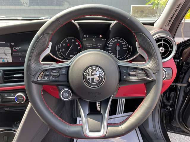 LIBERALAは、輸入車選びの新たなスタイルを提案するインポート・セレクト・ブランドです。オーナー様となる方がクルマから直接感じる感性を第一にした、最良の一台との出会いをコーディネートいたします。