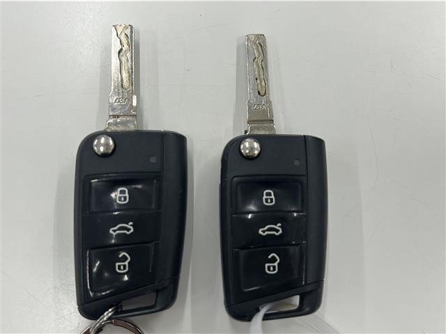店舗にて現車の確認もいただけますので、お電話で在庫のご確認の上、是非ガリバー黒部店までご来店くださいませ！！！