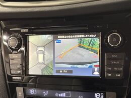 【アラウンドビューモニター】専用のカメラにより、上から見下ろしたような視点で360度クルマの周囲を確認することができます☆死角部分も確認しやすく、狭い場所での切り返しや駐車もスムーズに行えます。