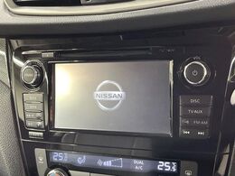 【純正ナビ】人気の純正ナビを装備。オーディオ機能も充実しており、Bluetooth接続すればお持ちのスマホやMP3プレイヤーの音楽を再生可能！毎日の運転がさらに楽しくなります！！