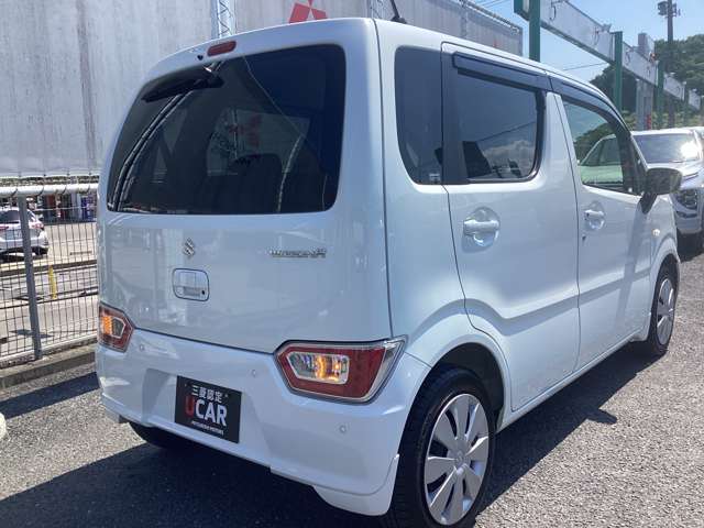 右斜め後からの画像です