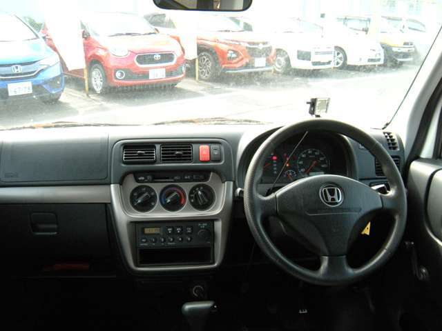 ☆視界良好☆女性の目線でも見やすい運転席☆