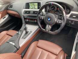 タン革内装　綺麗なカーボンコンビハン＆パドルシフト付