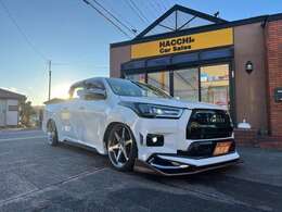 Maintenance(整備) HACCHIはお車を買った後も安心。エンジンオイルやブレーキオイルのチェック交換から、タイヤなど各種消耗パーツの交換に至るまでなんでもお任せください。