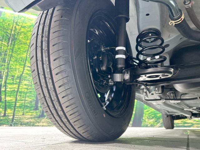 お車を安心してお乗りいただく為には、足回りの定期点検が欠かせません。サービスサポート（有償保証）では無料点検もご提供しており、安心のカーライフをお過ごしいただけるサポート体制が整っています。