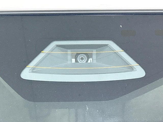 【スズキ　セーフティサポート】走行中に前方の車両等を認識し、衝突しそうな時は警報とブレーキで衝突回避と被害軽減をアシスト。より安全にドライブをお楽しみいただけます。