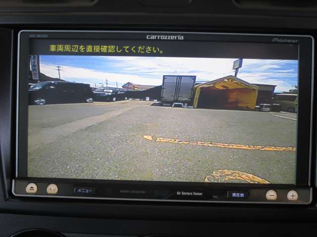 カラーバックモニター　USBメモリー/SDカード再生可能　iPod連携可能
