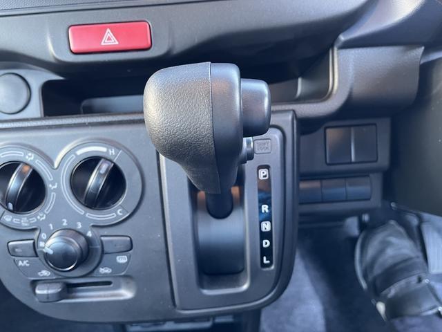 無断変速オートマ（CVT）は滑らかな変速で燃費も良いですよ！