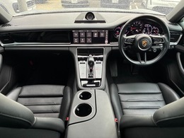 トラフィックジャム アシスト　パーシャルレザーインテリア、ブラック